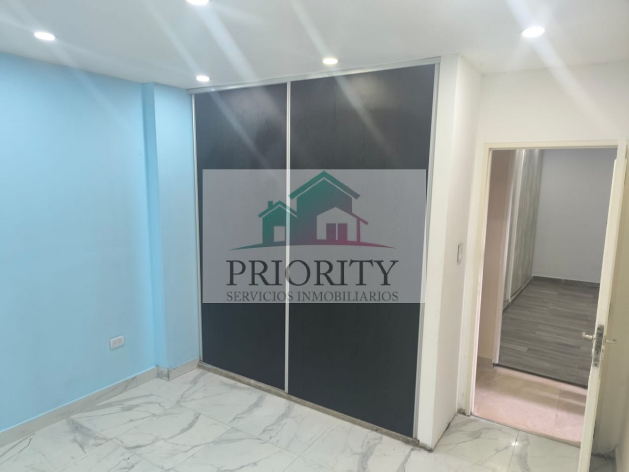 ALQUILER ZONA MERCADO ARTESANAL ZACARIAS YANCI 300