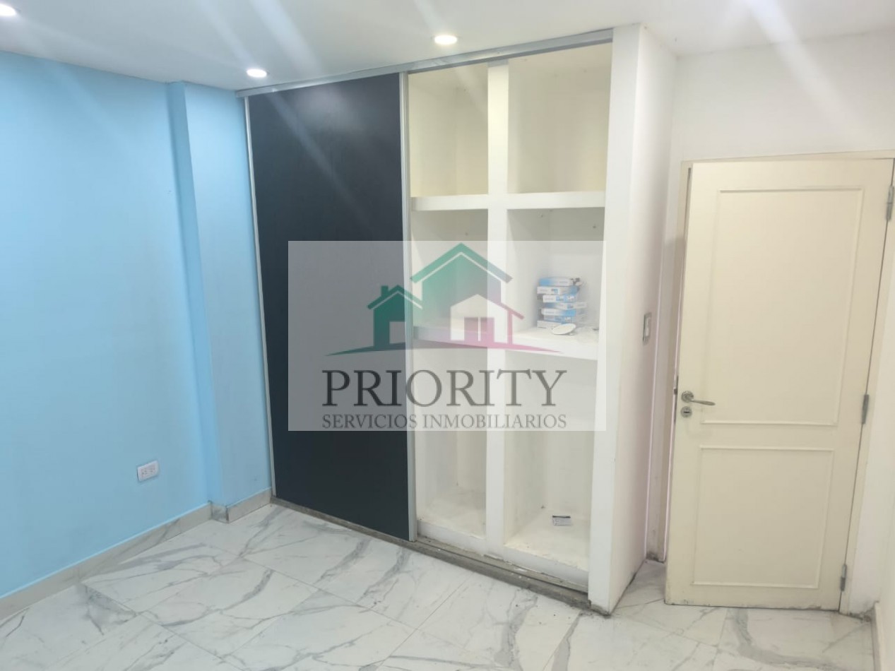 ALQUILER ZONA MERCADO ARTESANAL ZACARIAS YANCI 300