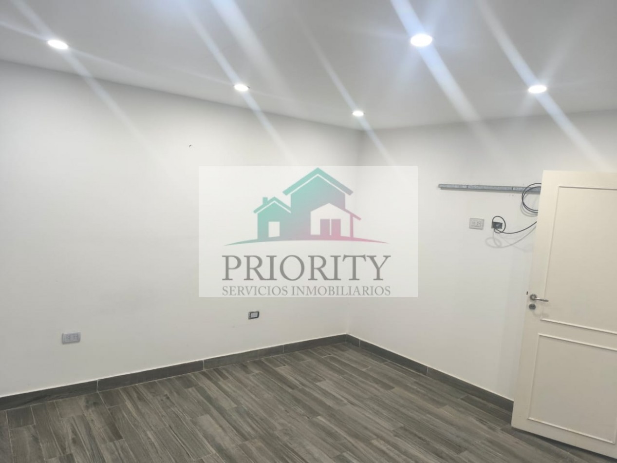 ALQUILER ZONA MERCADO ARTESANAL ZACARIAS YANCI 300